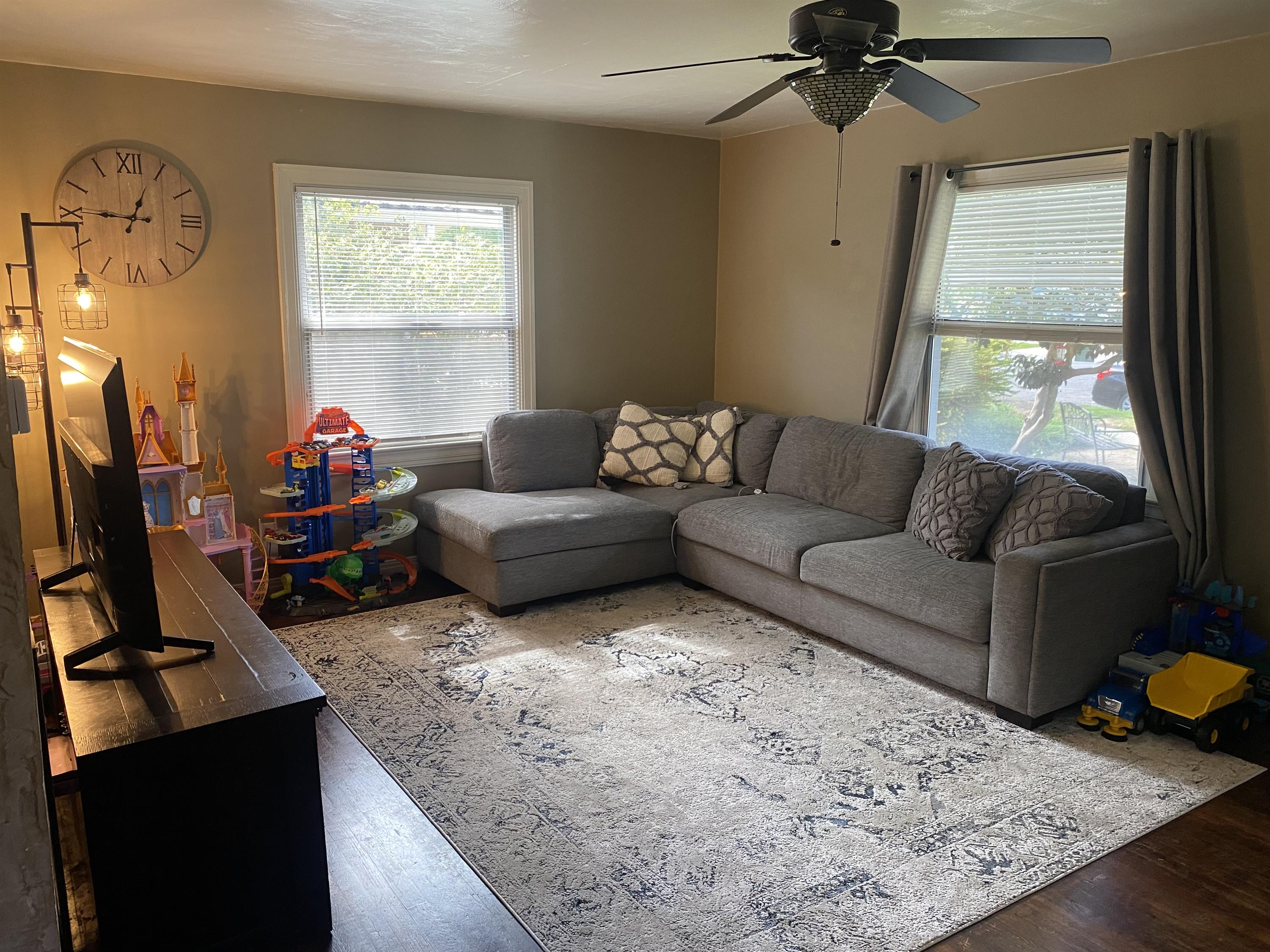 Property thumbnail image