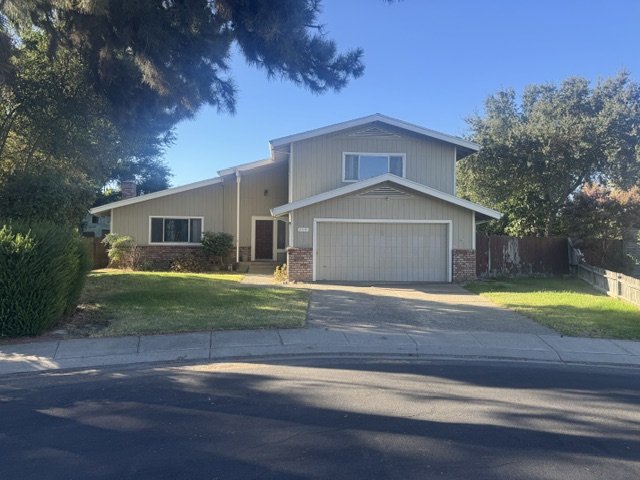 210 Laurel Court
