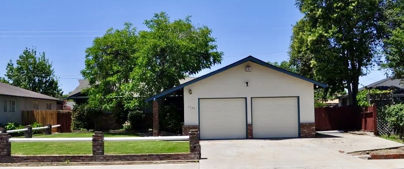 1529 Morene Way